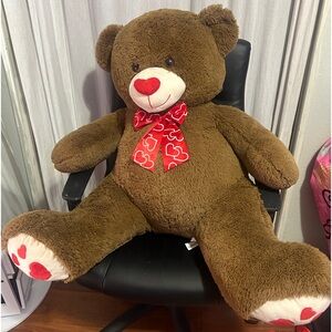 Valentines bear HUGE !!
